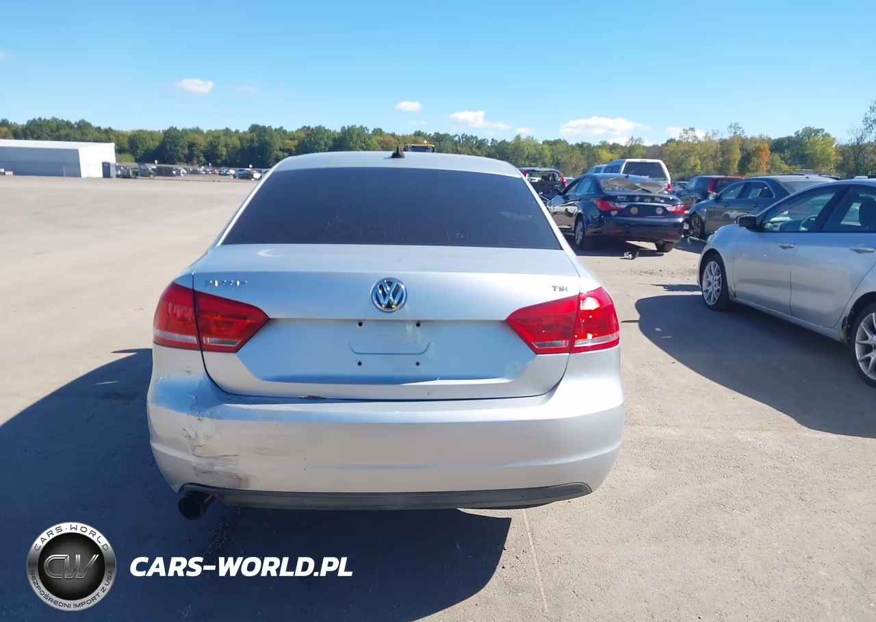 2015 Volkswagen Passat 1.8T Wolfsburg Edition VIN:1VWAT7A31FC023322 - 16