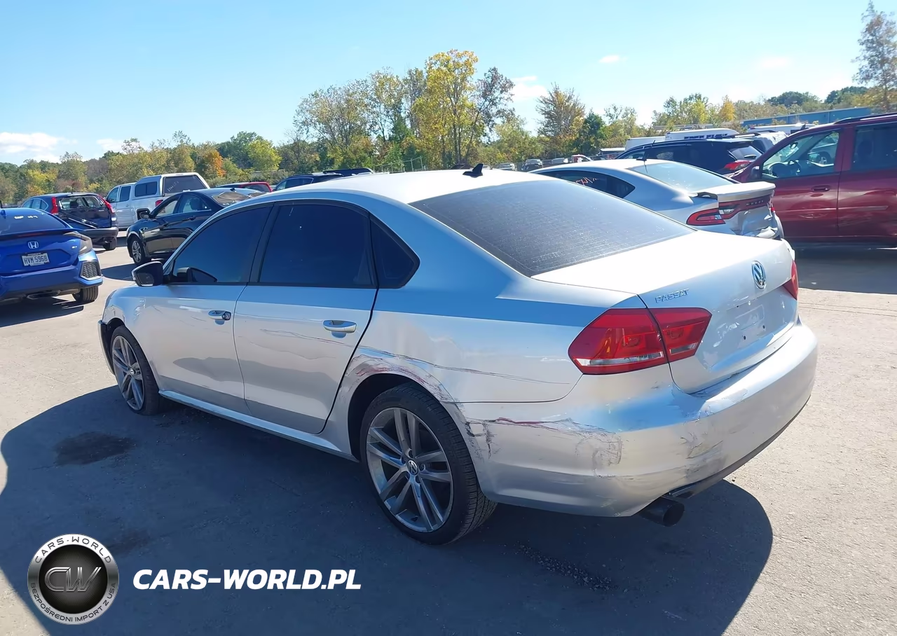 2015 Volkswagen Passat 1.8T Wolfsburg Edition VIN:1VWAT7A31FC023322 - 3