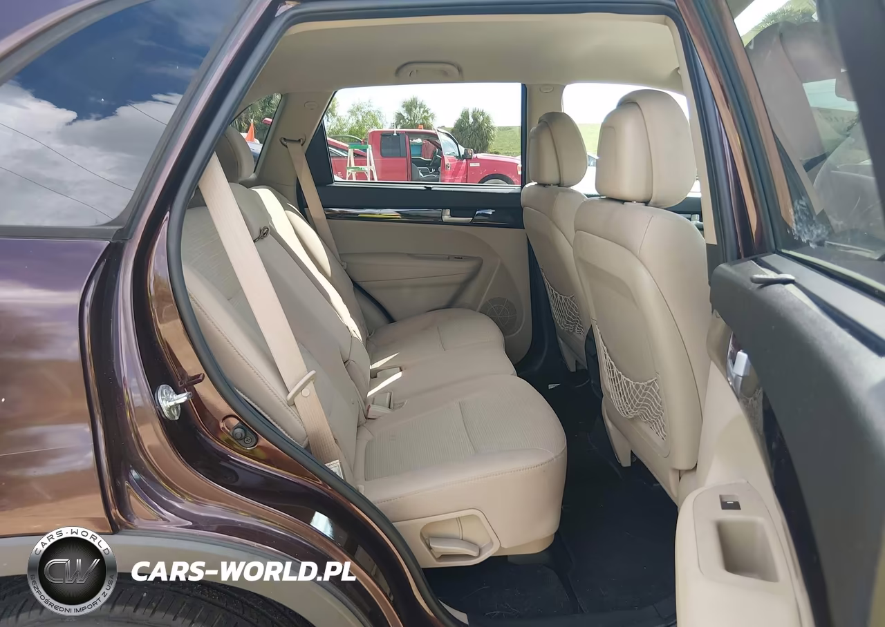 2015 Kia Sorento Lx VIN:5XYKTCA60FG586240 - 8