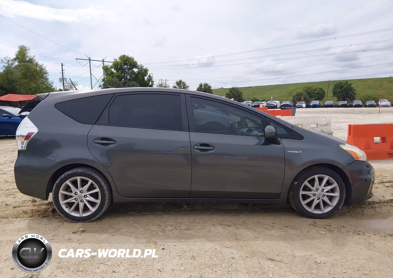 2014 Toyota Prius V Five VIN:JTDZN3EU9E3299841 - 13