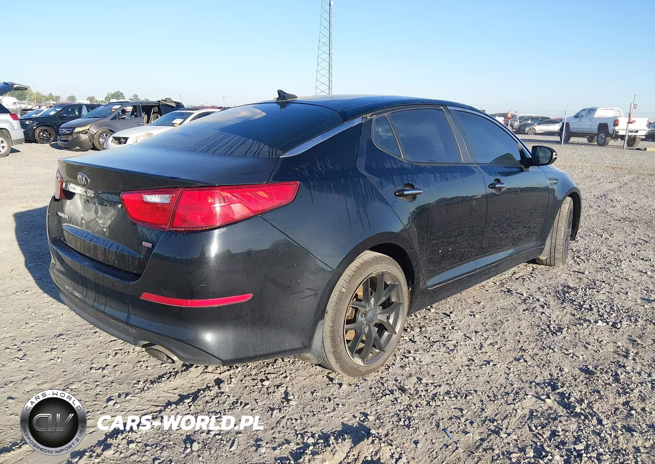 2015 Kia Optima Lx VIN:5XXGM4A72FG377040 - 4