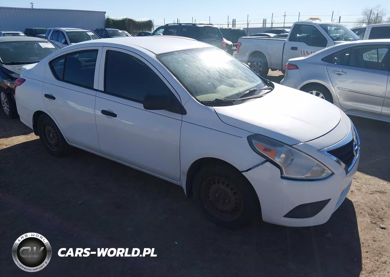 2015 Nissan Versa 1.6 S+ – zdjęcie 1 z 11