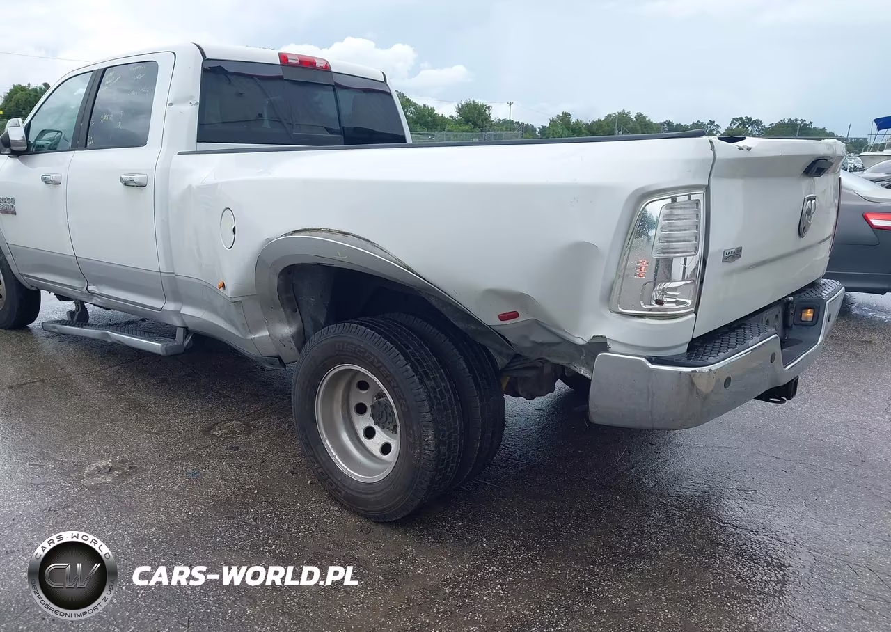2014 Ram 3500 Laramie VIN:3C63RPJL8EG150226 - 11