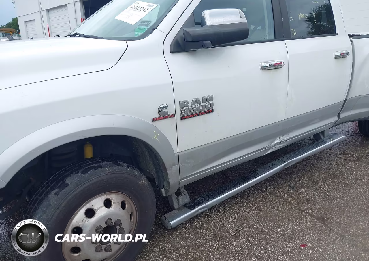 2014 Ram 3500 Laramie VIN:3C63RPJL8EG150226 - 14