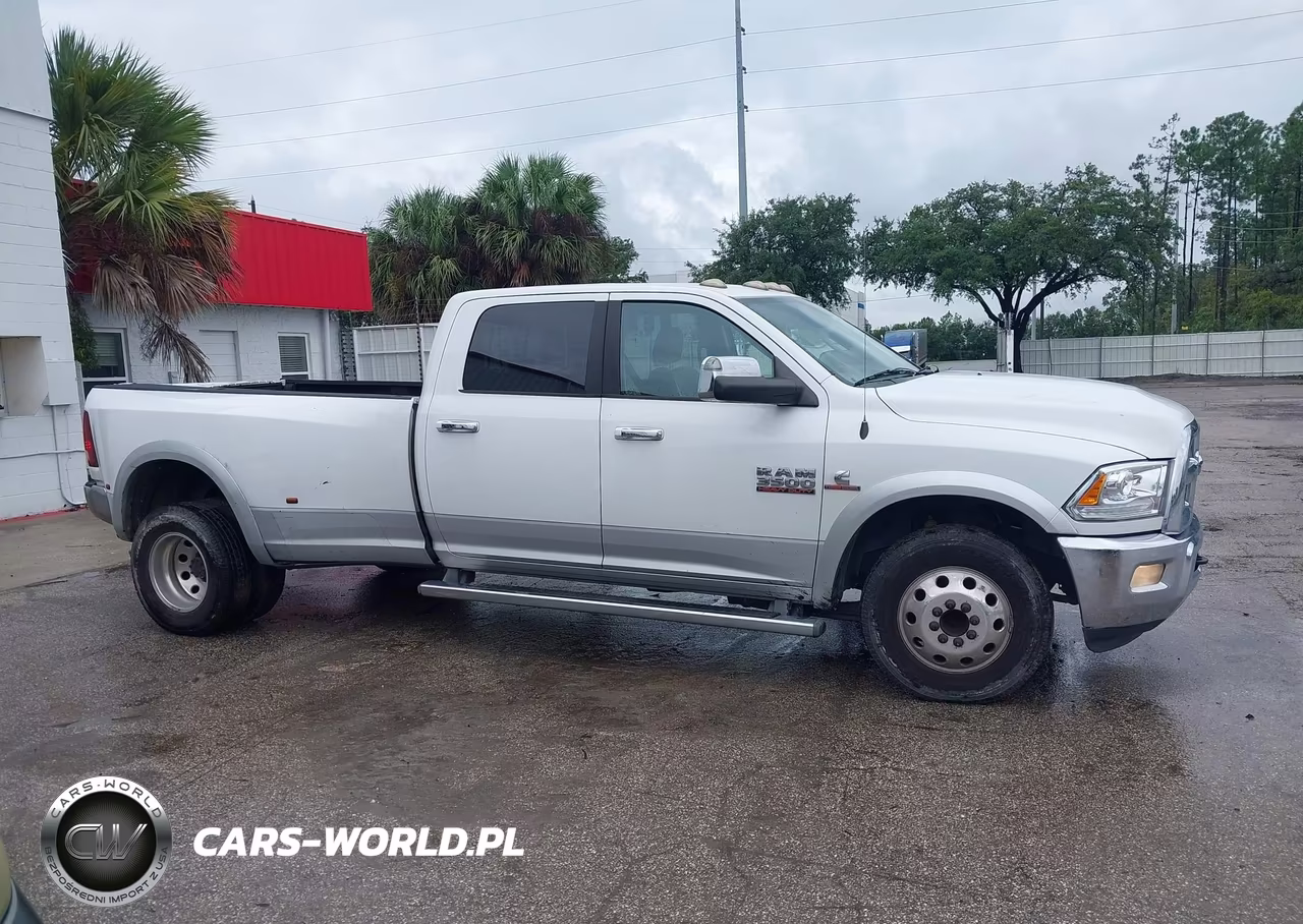 2014 Ram 3500 Laramie VIN:3C63RPJL8EG150226 - 16
