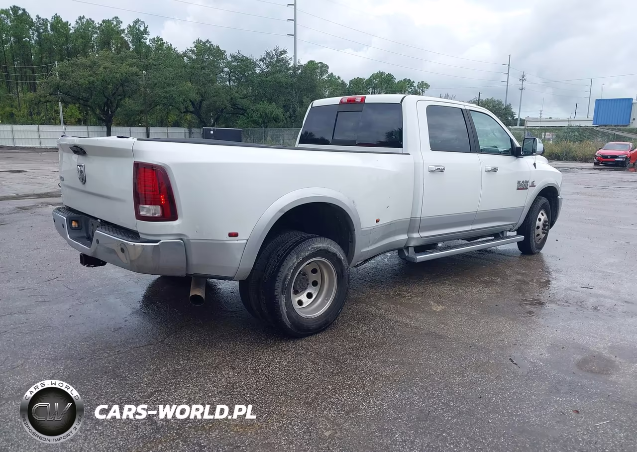 2014 Ram 3500 Laramie VIN:3C63RPJL8EG150226 - 4