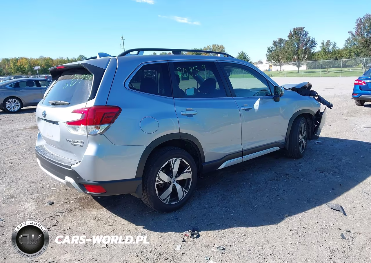 2020 Subaru Forester Touring VIN:JF2SKAXC7LH498763 - 4