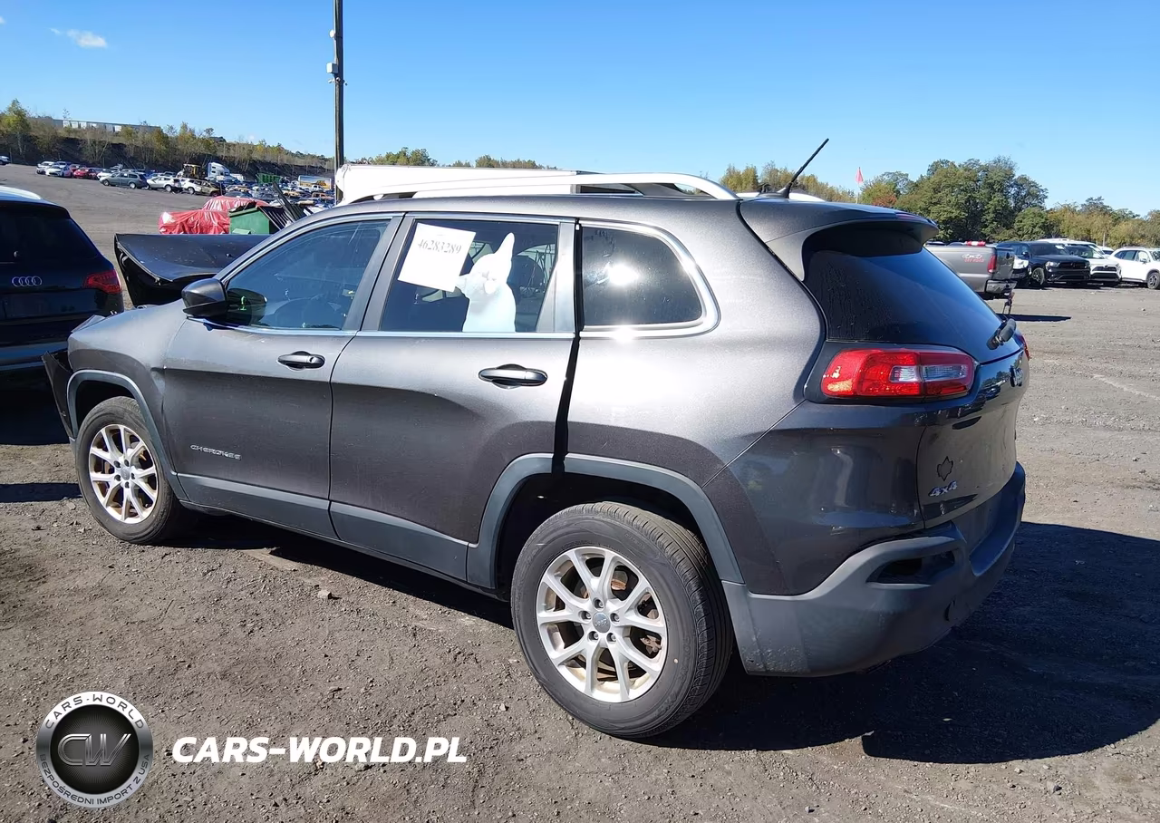 2014 Jeep Cherokee Latitude VIN:1C4PJMCB4EW139097 - 3