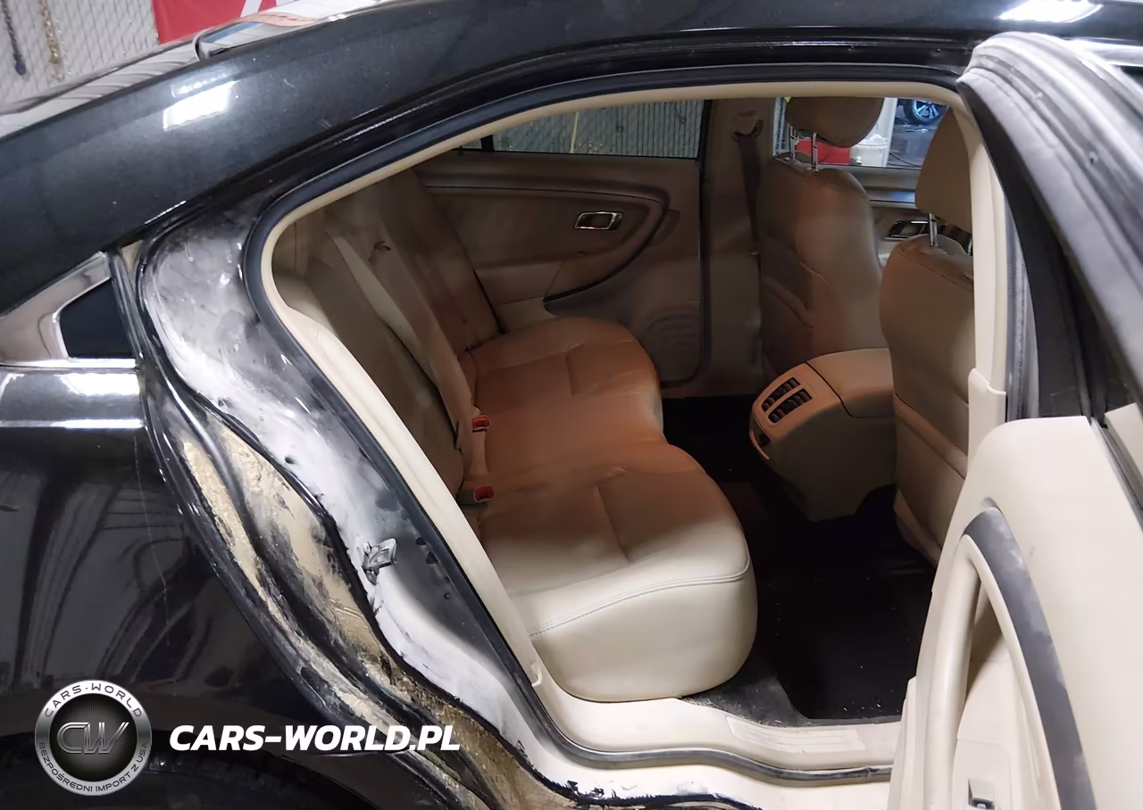 2015 Ford Taurus Sel VIN:1FAHP2H8XFG164513 - 8