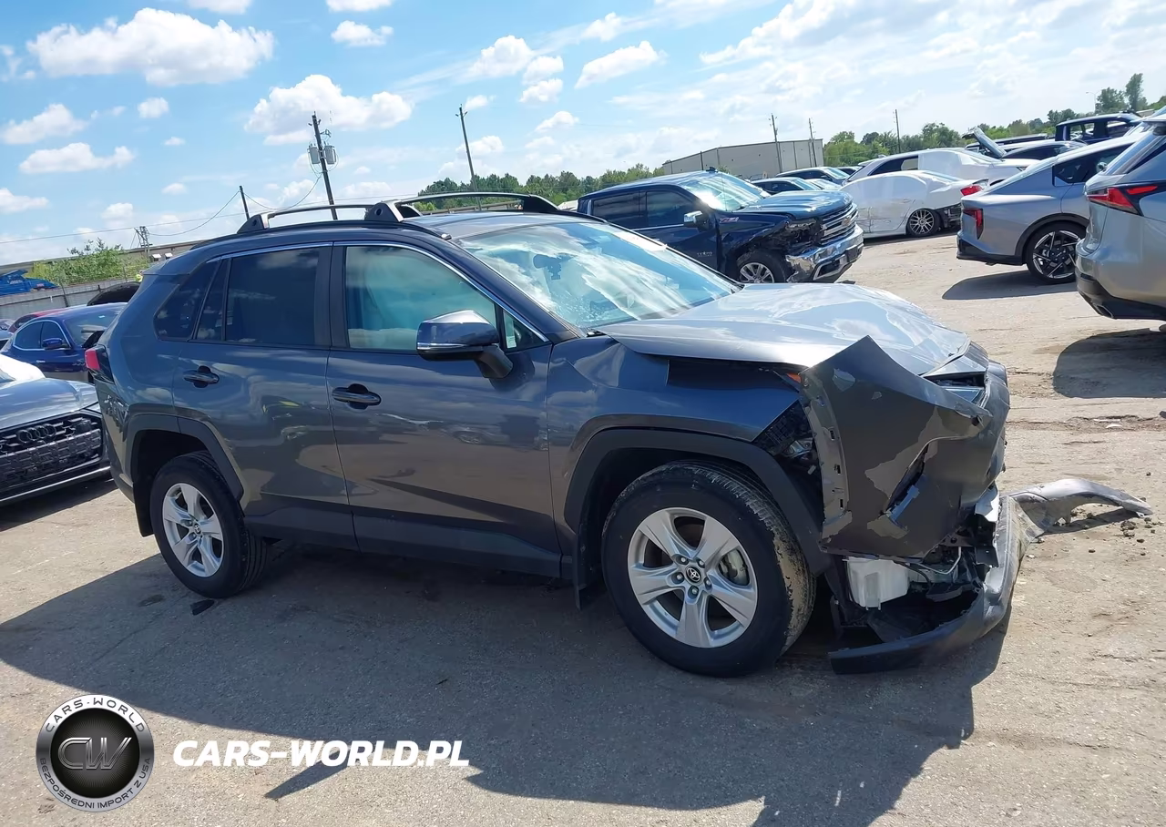 2021 Toyota Rav4 Xle VIN:2T3W1RFV1MC127552 - 13