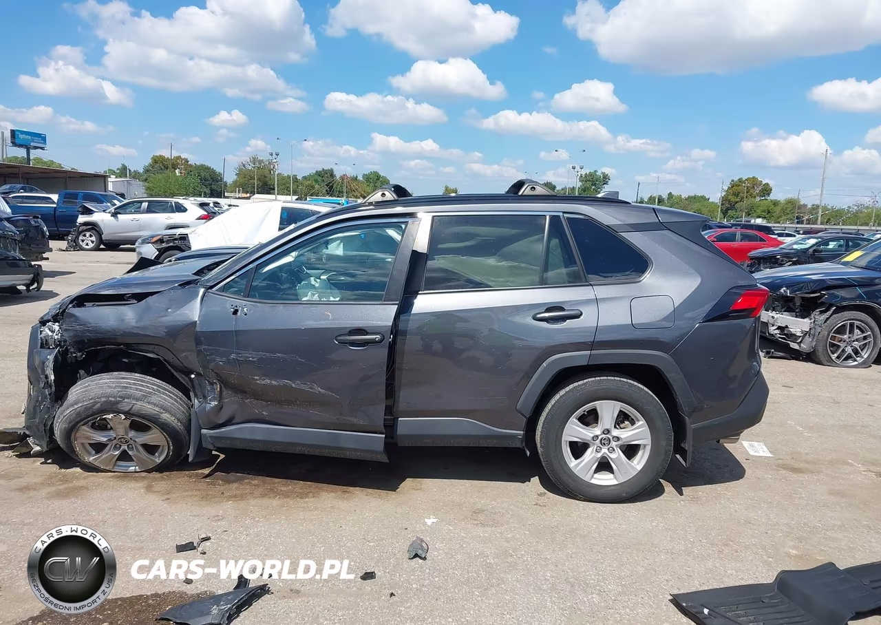 2021 Toyota Rav4 Xle VIN:2T3W1RFV1MC127552 - 14