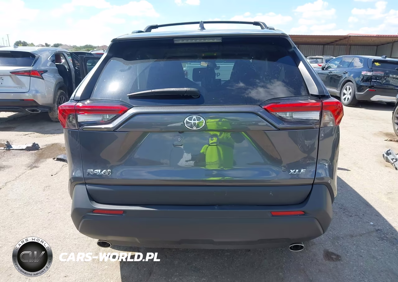 2021 Toyota Rav4 Xle VIN:2T3W1RFV1MC127552 - 16