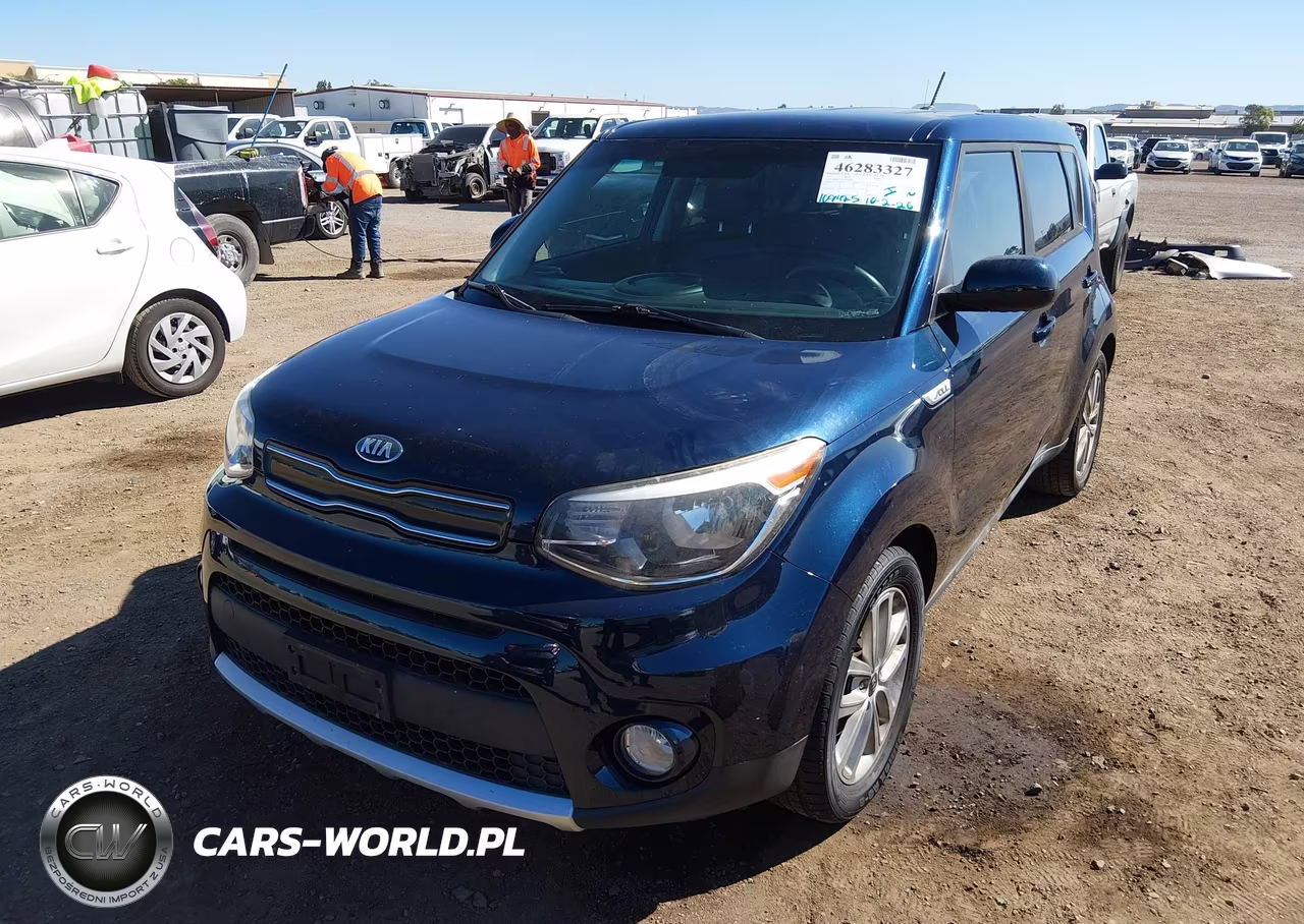 2017 Kia Soul + VIN:KNDJP3A5XH7410464 - 6