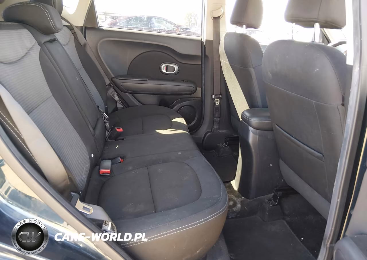2017 Kia Soul + VIN:KNDJP3A5XH7410464 - 8