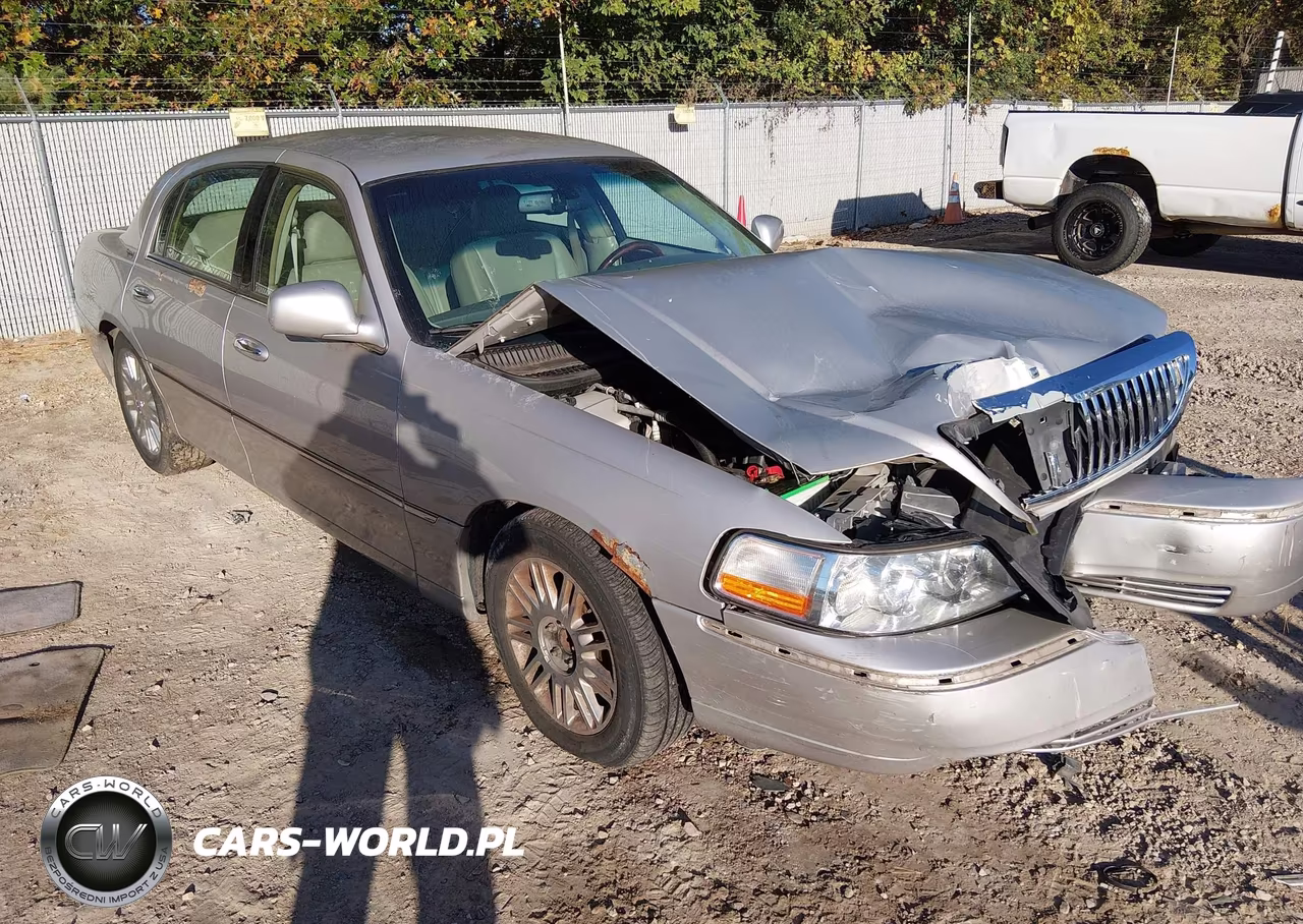 2009 Lincoln Town Car Signature Limited