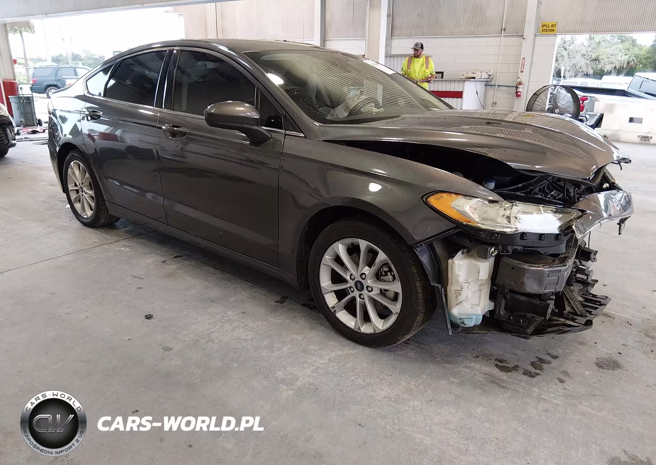 2020 Ford Fusion Hybrid Se – zdjęcie 1 z 17