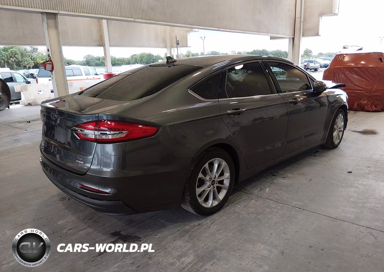 2020 Ford Fusion Hybrid Se VIN:3FA6P0LU3LR143894 - 4