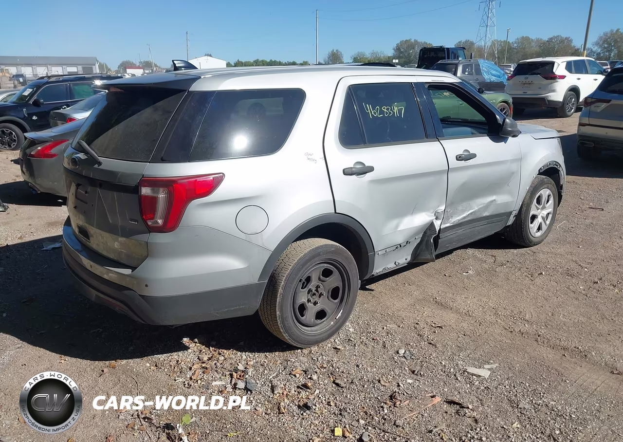 2016 Ford Utility Police Interceptor VIN:1FM5K8AR9GGD05943 - 4