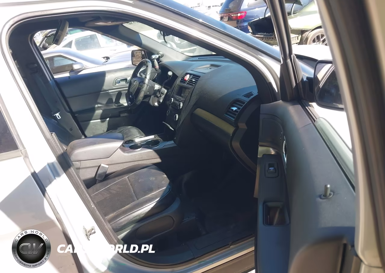 2016 Ford Utility Police Interceptor VIN:1FM5K8AR9GGD05943 - 5