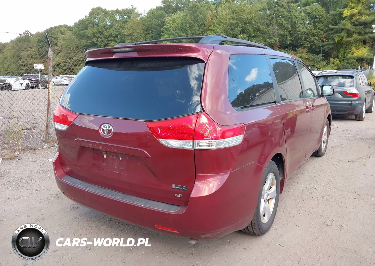 2012 Toyota Sienna Le V6 8 Passenger VIN:5TDKK3DC4CS263666 - 4