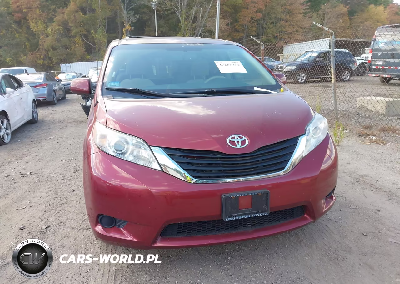 2012 Toyota Sienna Le V6 8 Passenger VIN:5TDKK3DC4CS263666 - 6