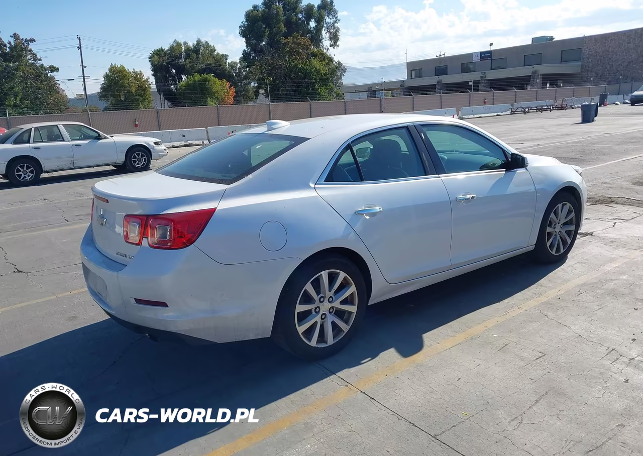 2015 Chevrolet Malibu 1Lz VIN:1G11F5SL9FF341032 - 4