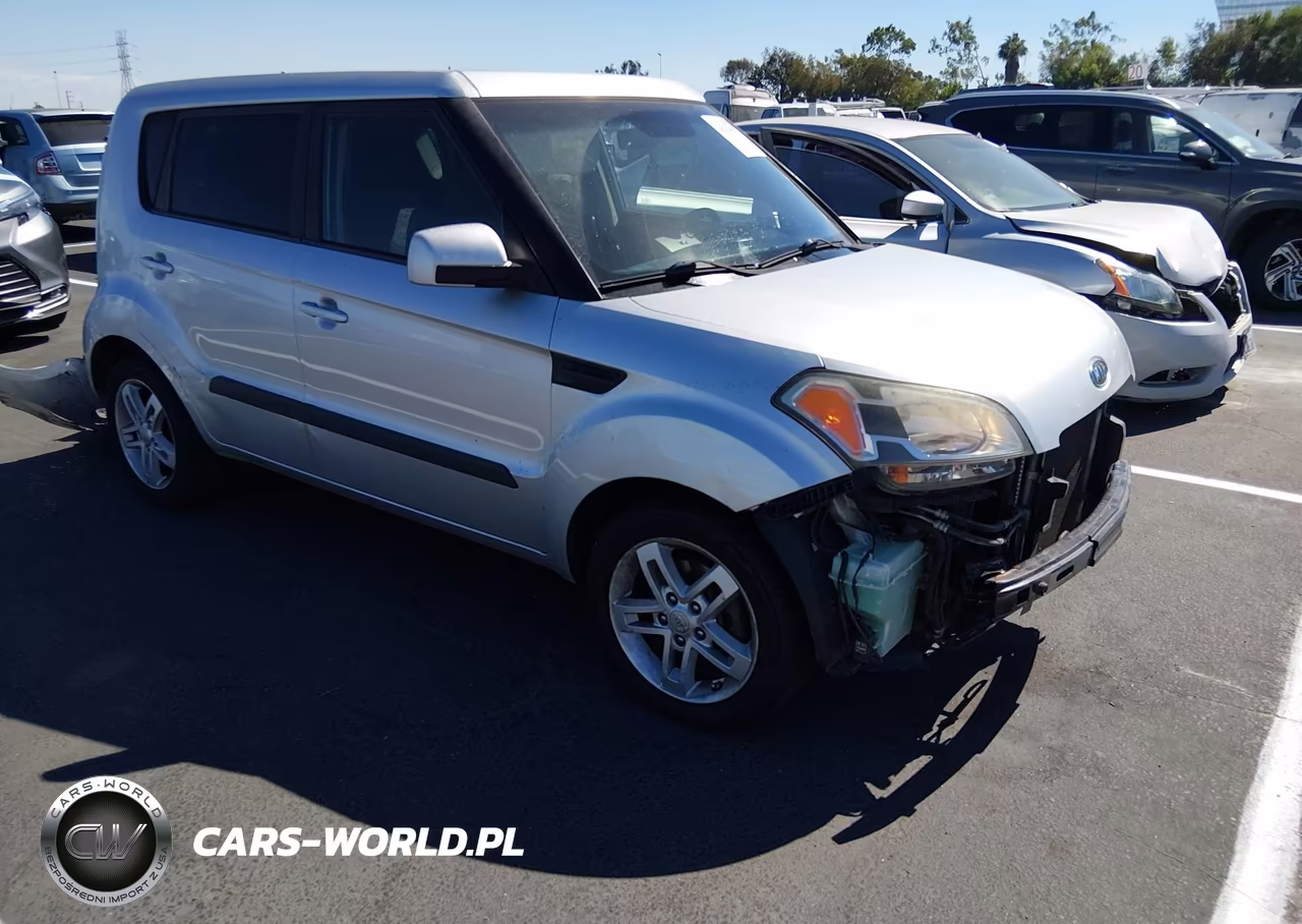 2011 Kia Soul +