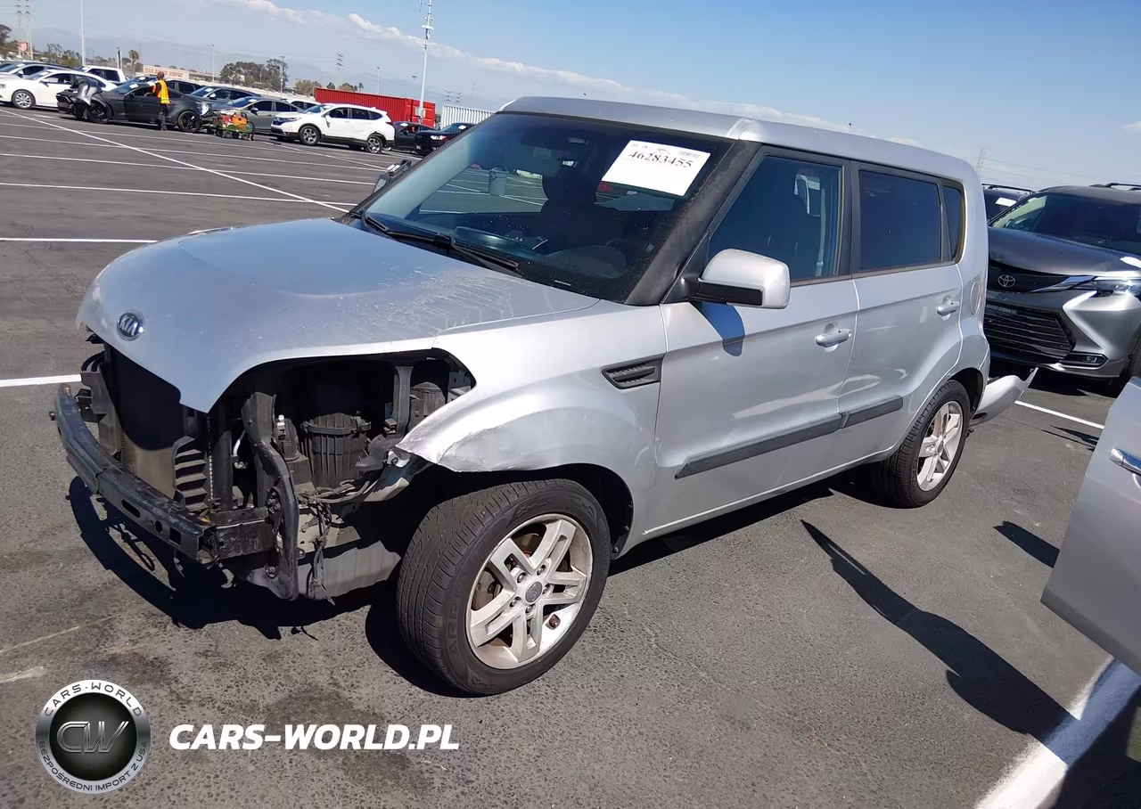 2011 Kia Soul + VIN:KNDJT2A29B7300640 - 2
