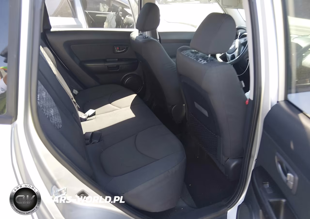 2011 Kia Soul + VIN:KNDJT2A29B7300640 - 8