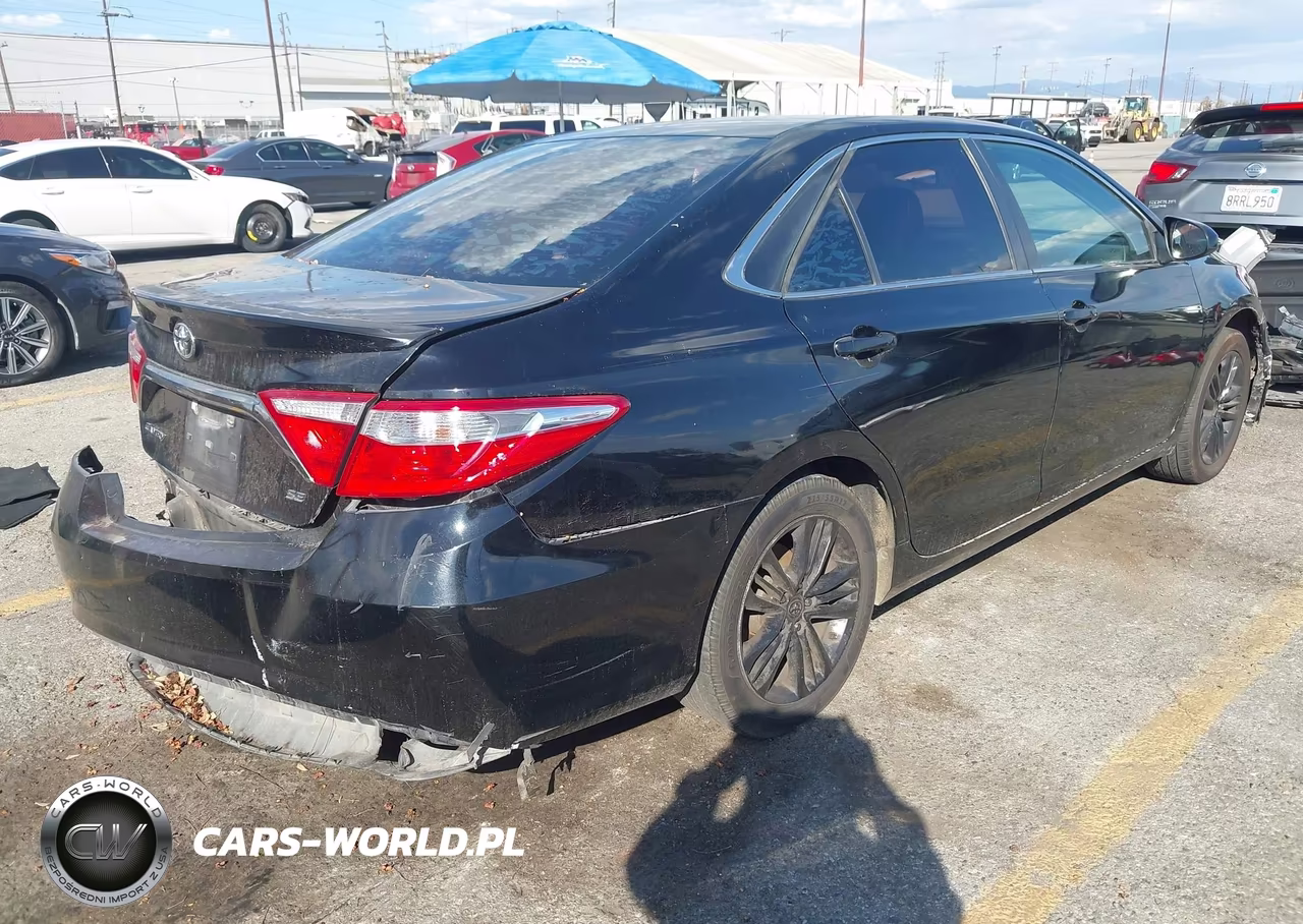 2016 Toyota Camry Se VIN:4T1BF1FK0GU173070 - 4