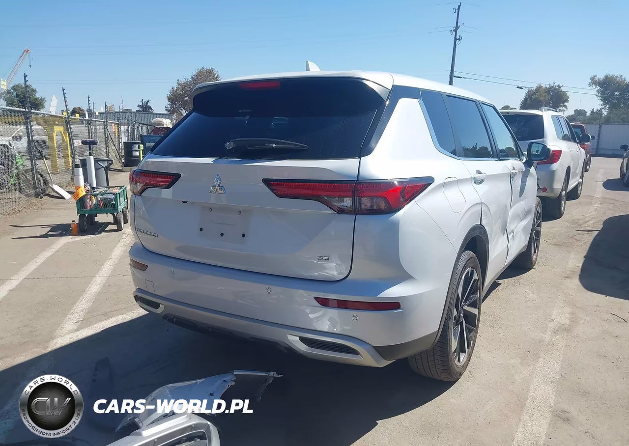 2023 Mitsubishi Outlander Se 2.5 2Wd-Se Black Edition 2Wd-Se Special Edition 2Wd VIN:JA4J3UA82PZ022394 - 4