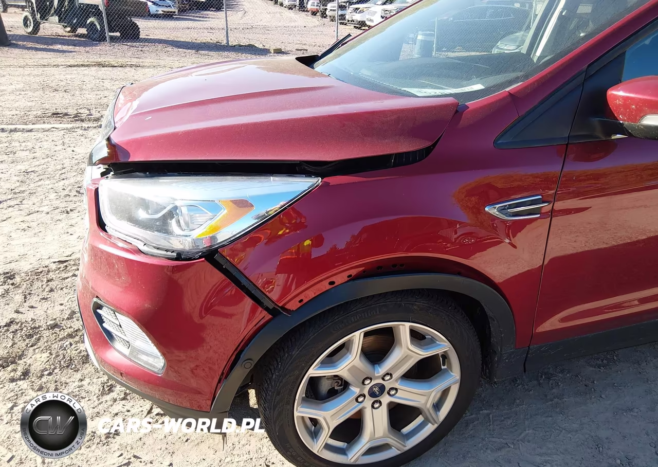 2018 Ford Escape Titanium VIN:1FMCU9J94JUD39935 - 18