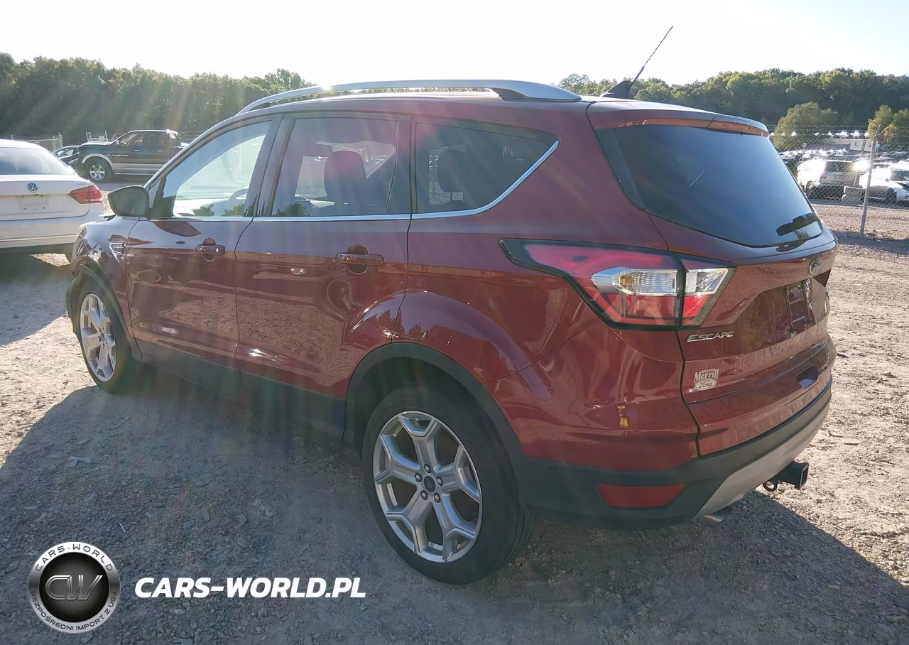 2018 Ford Escape Titanium VIN:1FMCU9J94JUD39935 - 3