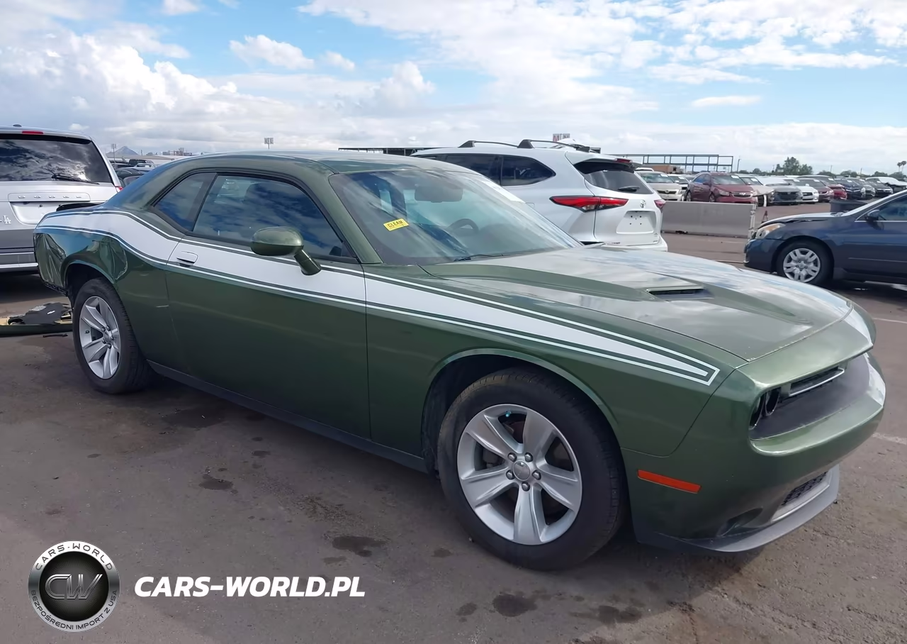 2021 Dodge Challenger Sxt