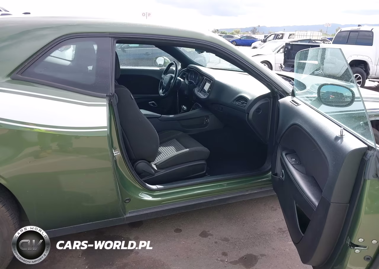 2021 Dodge Challenger Sxt VIN:2C3CDZAG1MH546992 - 5