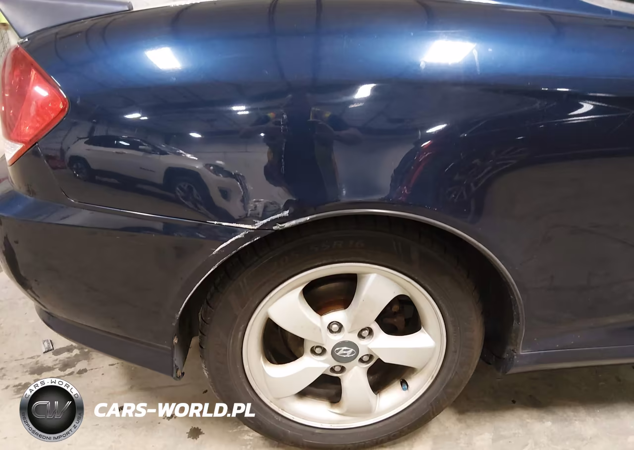 2005 Hyundai Tiburon Gs VIN:KMHHM65D95U157253 - 18