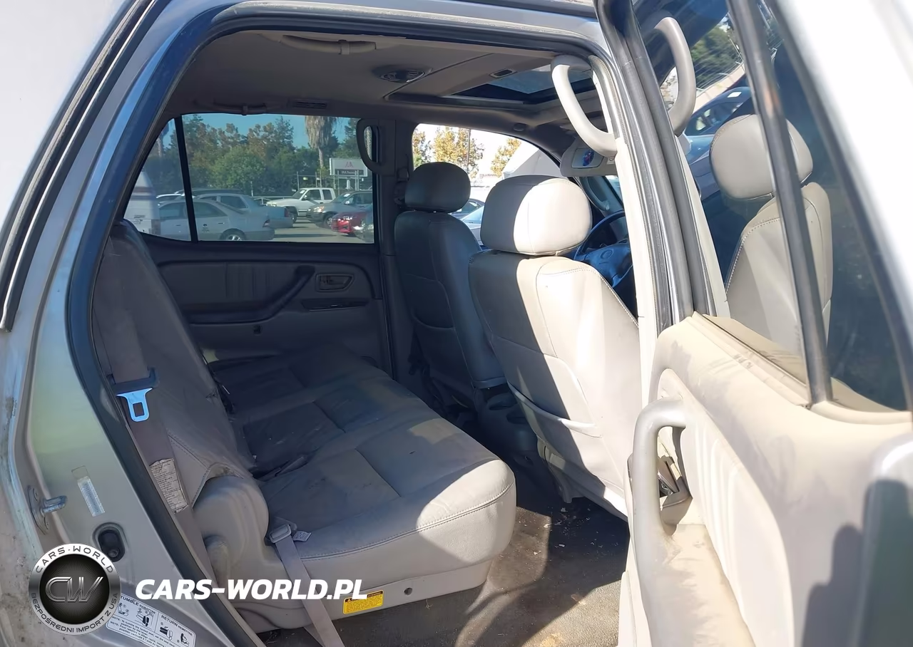 2002 Toyota Sequoia Limited V8 VIN:5TDZT38A42S065396 - 8
