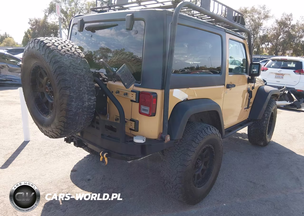 2013 Jeep Wrangler Sport VIN:1C4AJWAGXDL686939 - 4