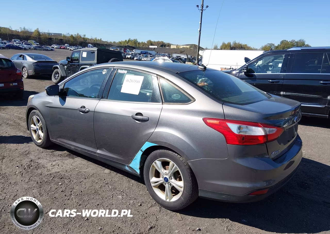 2014 Ford Focus Se VIN:1FADP3F25EL125983 - 3