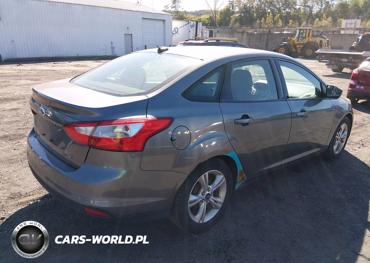 2014 Ford Focus Se VIN:1FADP3F25EL125983 - 4
