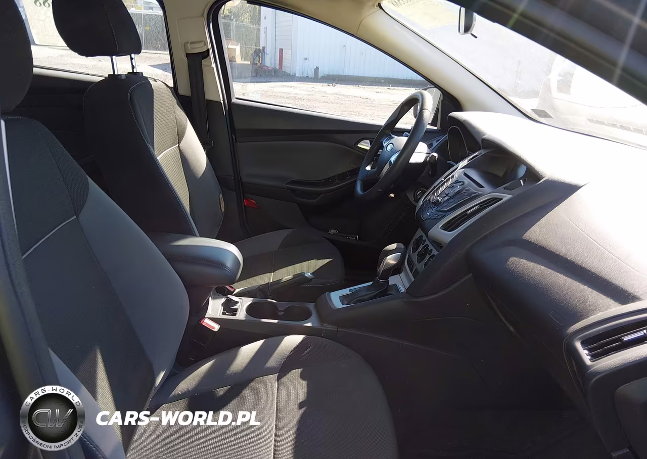 2014 Ford Focus Se VIN:1FADP3F25EL125983 - 5