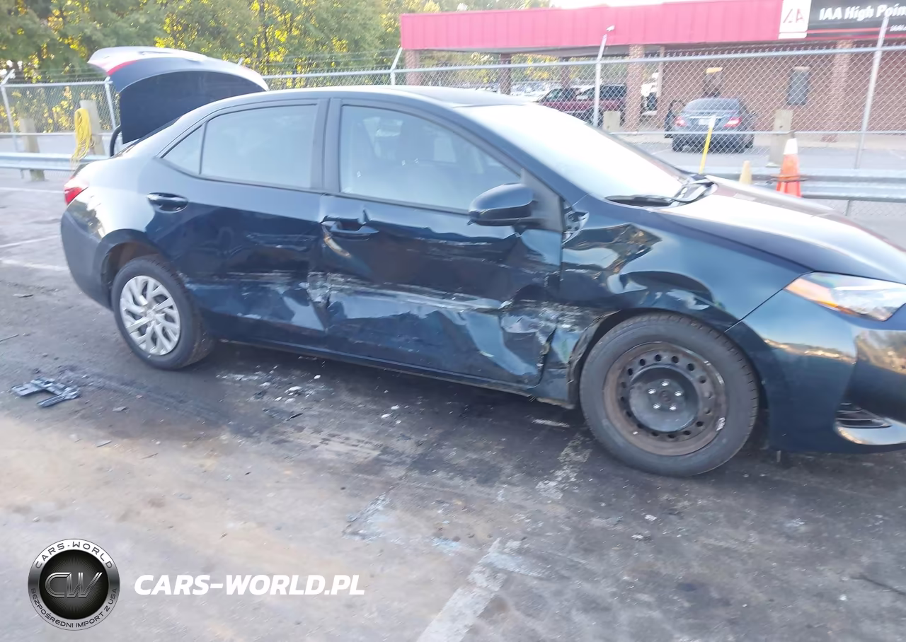 2017 Toyota Corolla Le VIN:2T1BURHE7HC953369 - 19