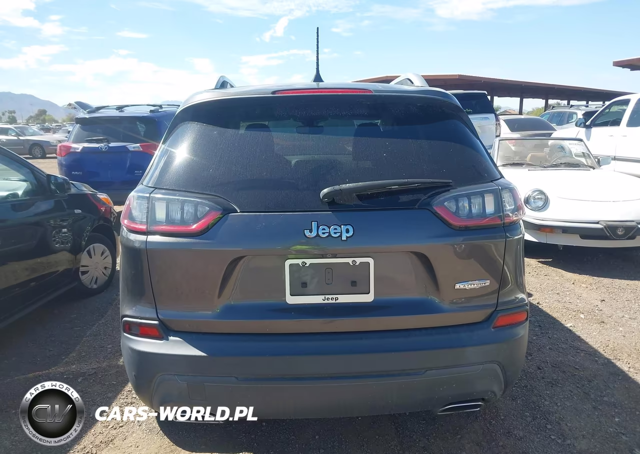 2019 Jeep Cherokee Latitude Plus Fwd VIN:1C4PJLLN3KD119497 - 16