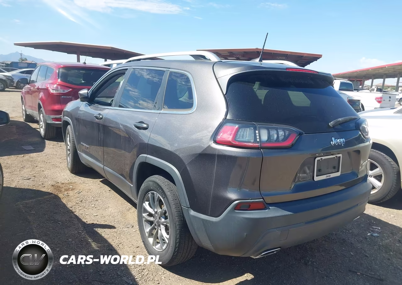 2019 Jeep Cherokee Latitude Plus Fwd VIN:1C4PJLLN3KD119497 - 3