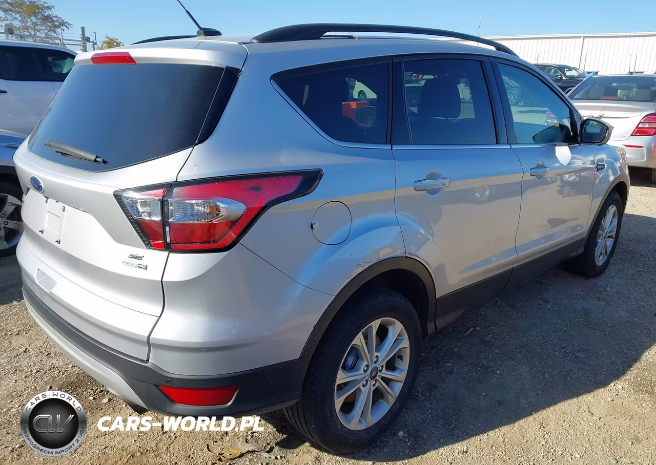 2017 Ford Escape Se VIN:1FMCU9GD5HUE93141 - 4