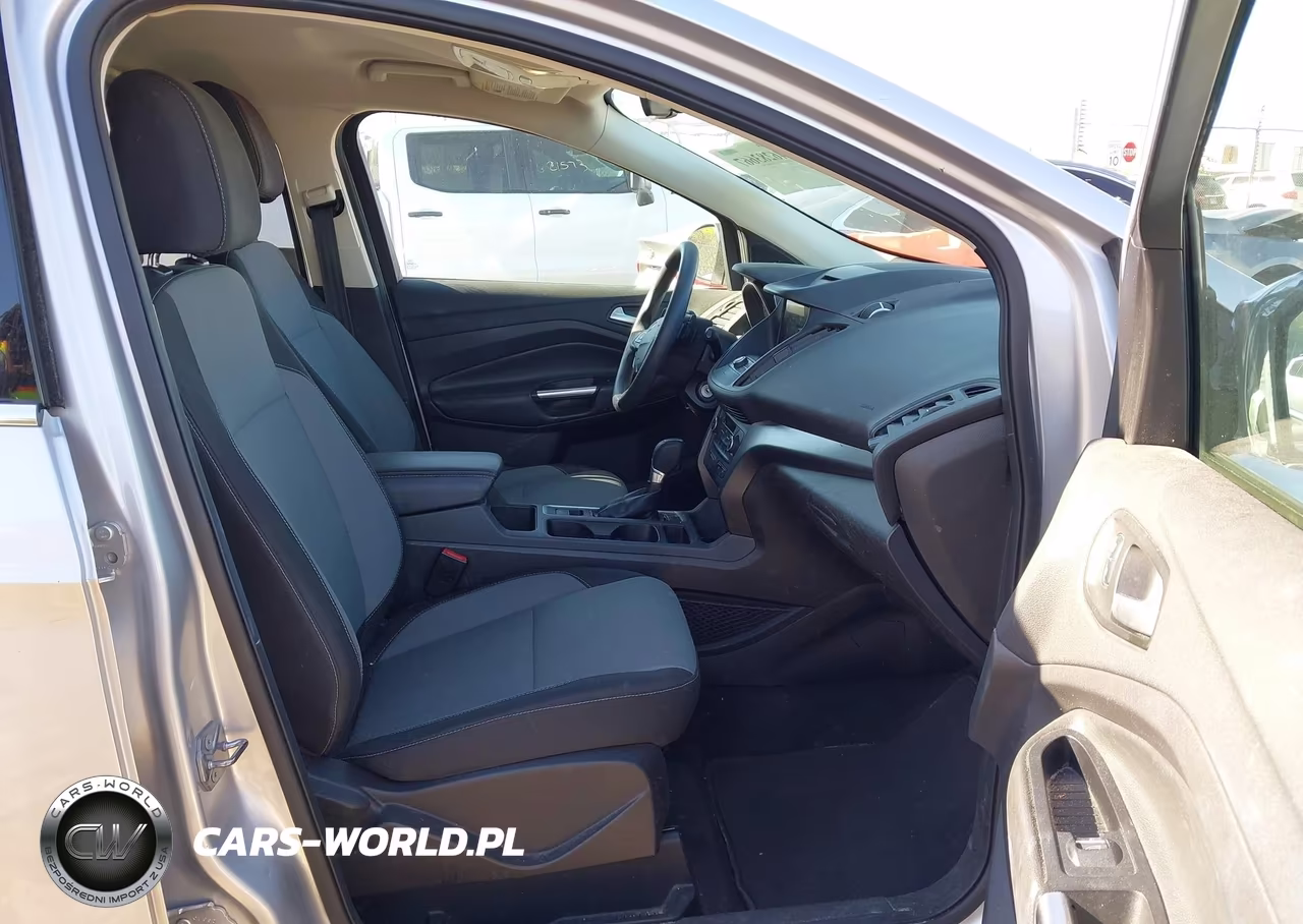 2017 Ford Escape Se VIN:1FMCU9GD5HUE93141 - 5