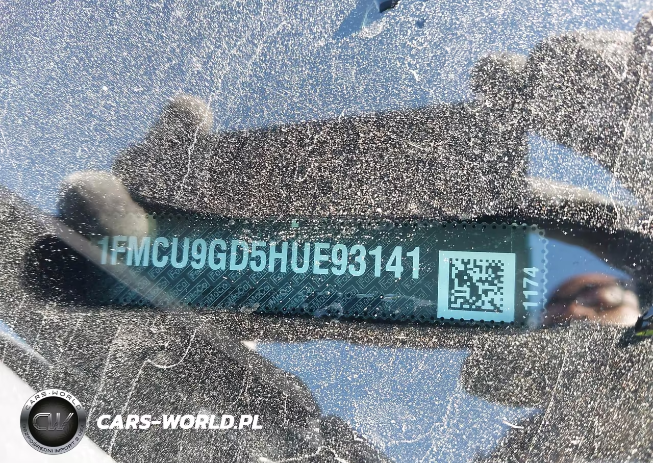 2017 Ford Escape Se VIN:1FMCU9GD5HUE93141 - 9
