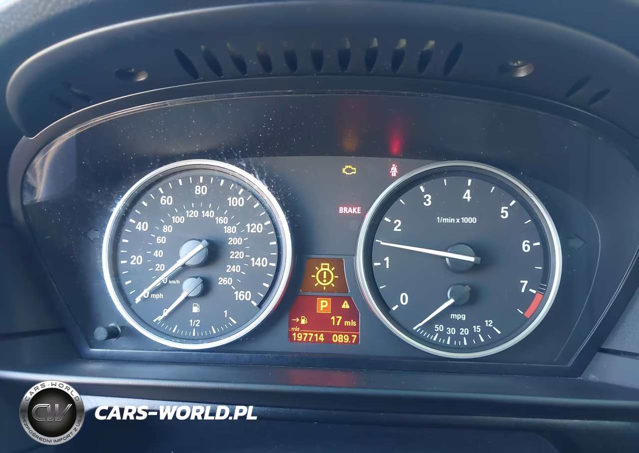 2008 BMW 528Xi VIN:WBANV13598CZ53785 - 7