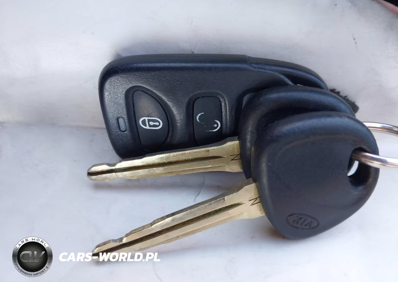 2007 Kia Rondo Lx V6 VIN:KNAFG526177120585 - 11