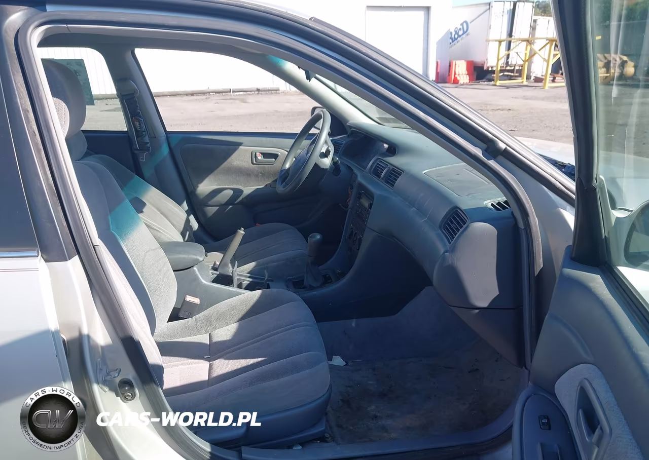 2000 Toyota Camry Ce VIN:4T1BG22K3YU010634 - 5